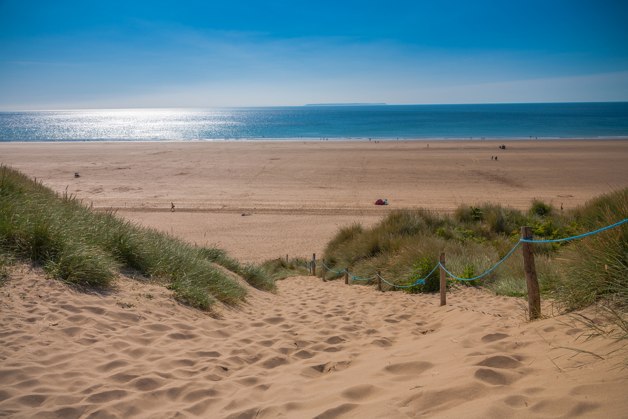 Woolacombe Beach North Devon, best beach, sand dunes, golden sand, surfing